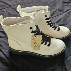 Stylish White Combat Boots with Comfort Foam Insoles